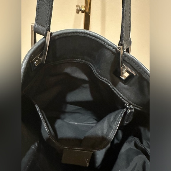 Gucci Denim Webbed Monogram Medium Tote - Picture 12 of 12